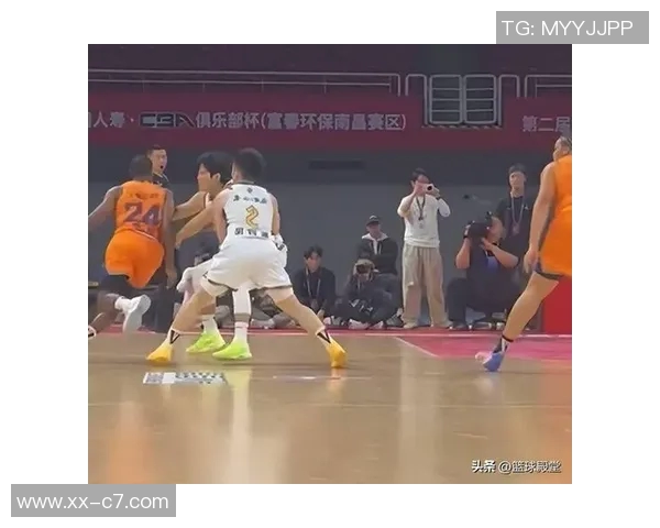 全队齐发力太阳11人均有得分表现7人上双展现强大火力