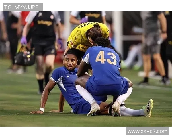 切尔西加强纪律管理严厉打击球员不必要吃牌行为特别关注抗议行为