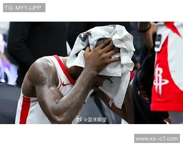 浓眉首节表现低迷三投全失仅获两篮板球队陷入困境