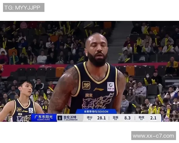 布克外线手感冰凉三分球失准却依然砍下27分助攻表现抢眼